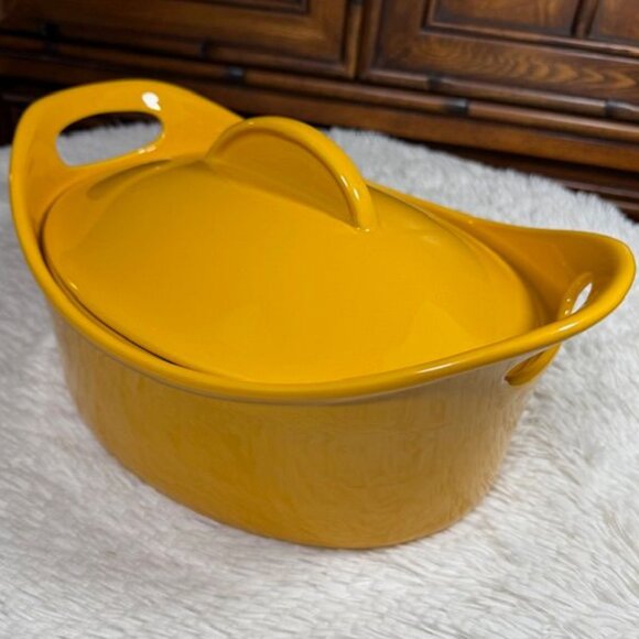 NWOT Rachael Ray Yellow 2qt Oval Handled Baking Dish with Lid - Picture 11 of 11